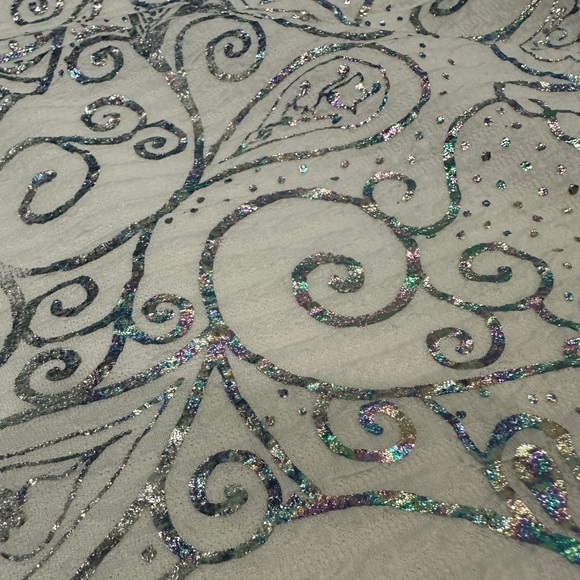 LuLaRoe White and Iridescent Paisley Print Cassie Pencil Skirt - Size Large - Picture 3 of 3